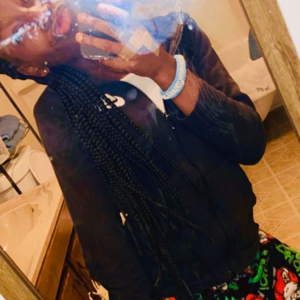 Meet your Posher, Loucinda